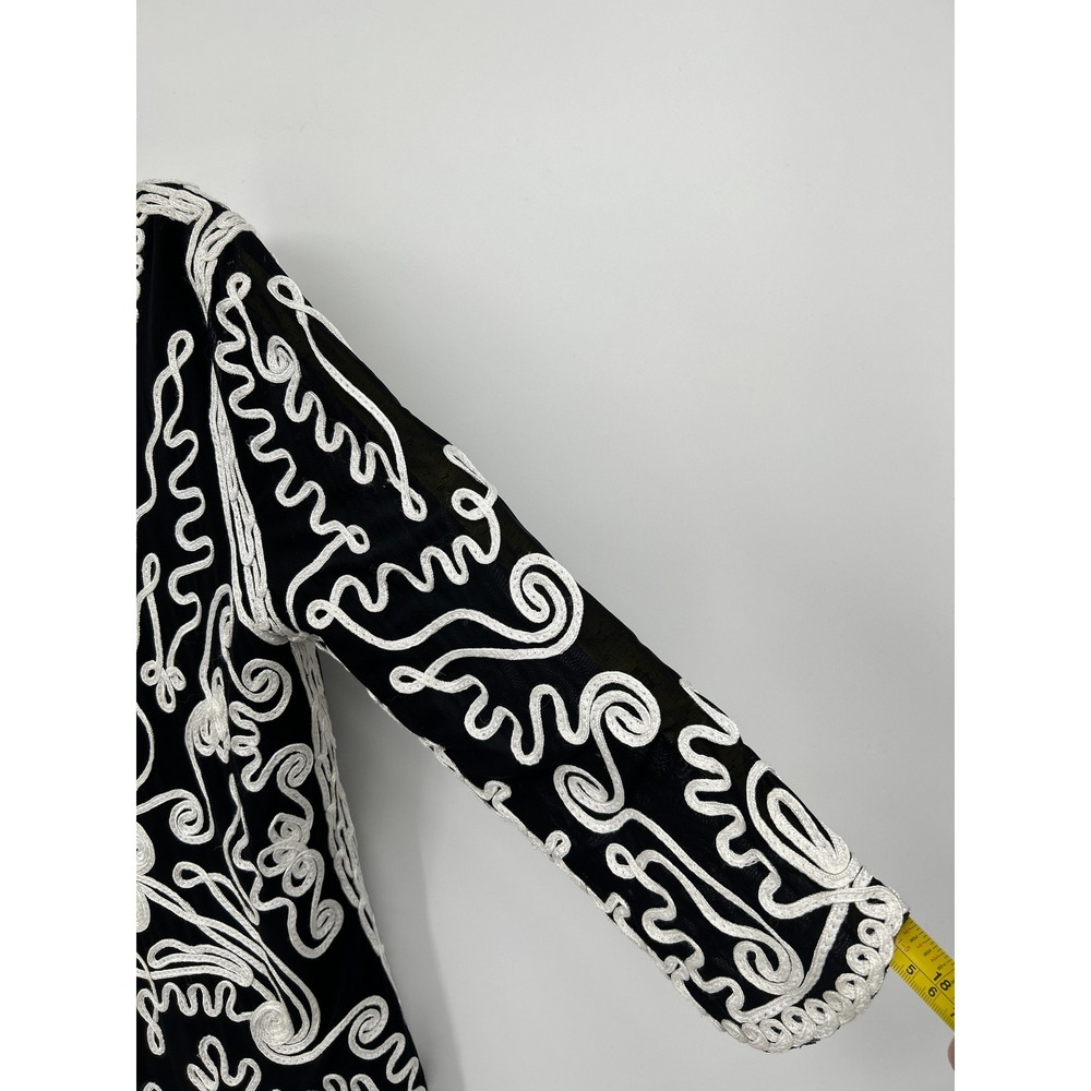 Cartise International Black White Soutache Embroidered Mesh Top V-Neck Size 12 - Picture 7 of 15